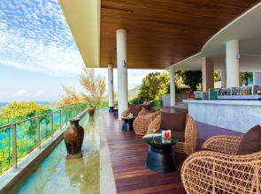 Отель Wyndham Grand Phuket Kalim Bay