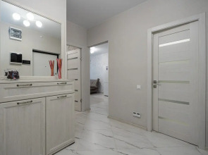 Квартира от компании Хоум Отель на Ново- Садовой 106Г