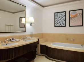 The Westin Dubai Mina Seyahi Beach Resort & Marina