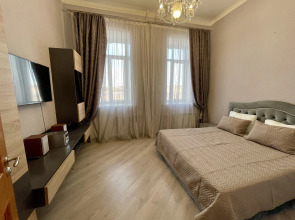 Апартаменты С Видом на Неву и Литейный Мост