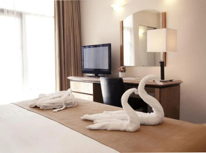 Отель Jerusalem Gardens Hotel & Spa