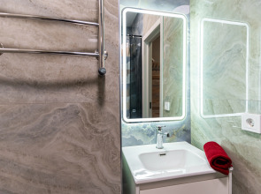 Апартаменты в Нoвоpоccийcкe c Дизaйнерcким Рeмoнтoм 1