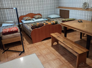 Частный дом на берегу Зюраткуля