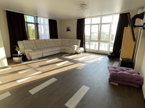 Вилла с бассейном и 5 мастер спальнями