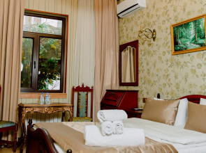 Royal Antique Boutique Hotel