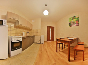 Апартаменты Двухкомнатная Квартира на Космонавте