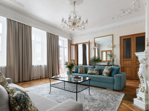 Апартаменты Minin Apartments с видом на Казанский собор 120 кв.м.