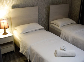 Hotel Continent halal