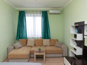 Апартаменты однокомнатные (117) Серебровская 91