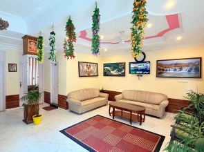 Отель Snow Crest Inn