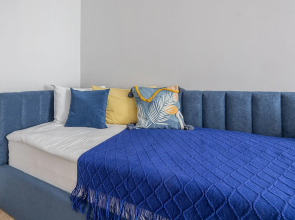 Апартаменты улучшенные, в центре города, с тремя спальнями