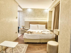 Отель Flori̇na