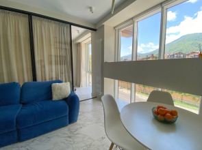 Квартира с видом на горы в центре Поляны