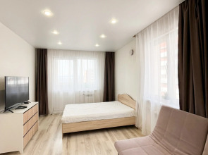 Новая большая двухкомнатная квартира на Площади Советов