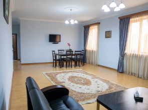 Отель La Defense Yerevan