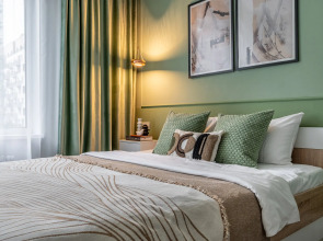 Студия у Метро Космонавтов