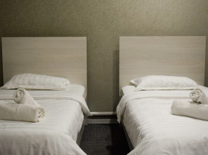 Hotel Continent halal