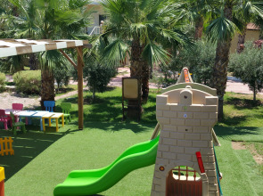 Отель Oscar Resort