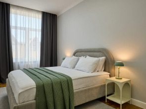 Апартаменты ЕвроУют Просторные трехкомнатные недалеко от центра