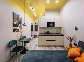 Апартаменты на Кузнецком мосту Yellow