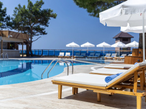 Отель Delta Hotels by Marriott Antalya Lara