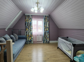 Частный Дом с Красным Залом