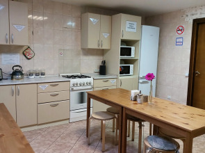 Хостел Белый Тополь