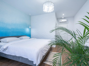 Апартаменты Central nearby Marriott 9