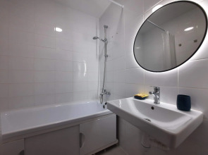 Апартаменты Дизайнерская Двушка в ЖК Амурский парк