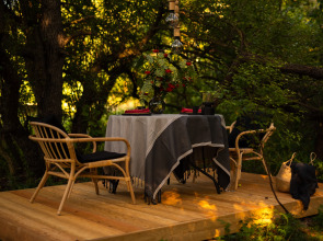 Поляна Глэмпинг, 1-я линия моря (12+)