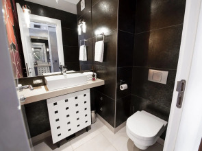 Отель Crystal Hotel Belgrade