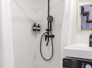 Квартира Уютная студия в центре с окнами в тихий двор