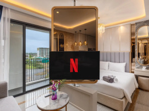 Апарт-отель Bellevue Lagoon Premium by TropicLook