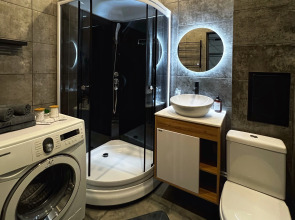 Апартаменты Granada Шикарная евро-двушка в центре города с новым ремонтом в стиле Лофт