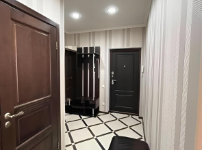 Улучшенные трехкомнатные апартаменты с террасой