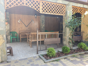 Гостевой дом Замок на Земляничной