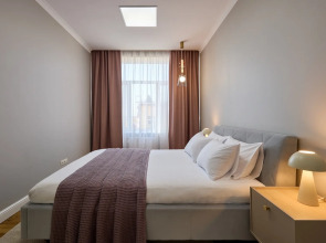 Апартаменты ЕвроУют Просторные трехкомнатные недалеко от центра