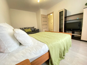 Квартира Right Room на Василия Стригунова 9