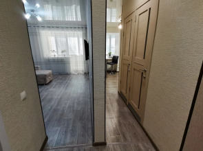 Апартаменты Сутки как дома на Сафьяновых 22