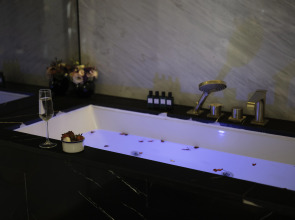 Radisson Collection Hotel, Vadistanbul