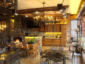 Отель Riverside Inn