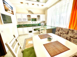 Просторные двухкомнатные Апартаменты в ЖК Камелот рядом с Набережной р. Волга (Садовая 335)