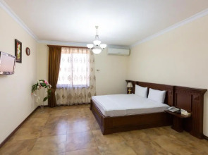 Отель La Defense Yerevan