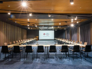 Отель Best Western Plus Congress Hotel