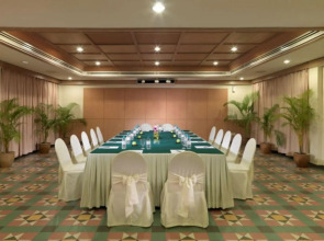 Курортный отель Holiday Villa Resort & Beachclub Langkawi