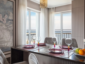 Квартира с Панорамным Видом на Море