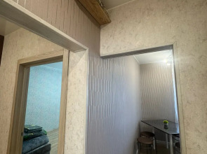 Квартира Уютная двухкомнатная квартира у Глобуса