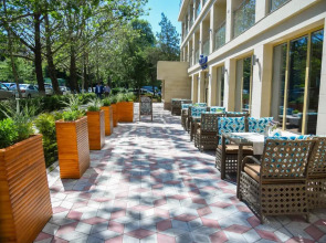 Отель B Hotel Bishkek