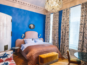 Апартаменты Эксклюзивная квартира Уголок Парижа