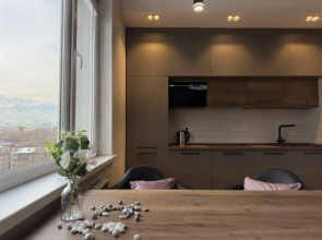 Апартаменты 105 около арбата с видом на горы